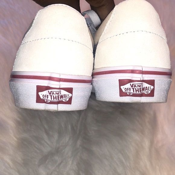 VANS - Picture 4 of 8